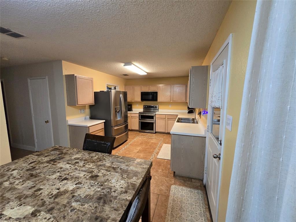 3813 Summer Hill Dr, Balch Springs, TX 75180 photo