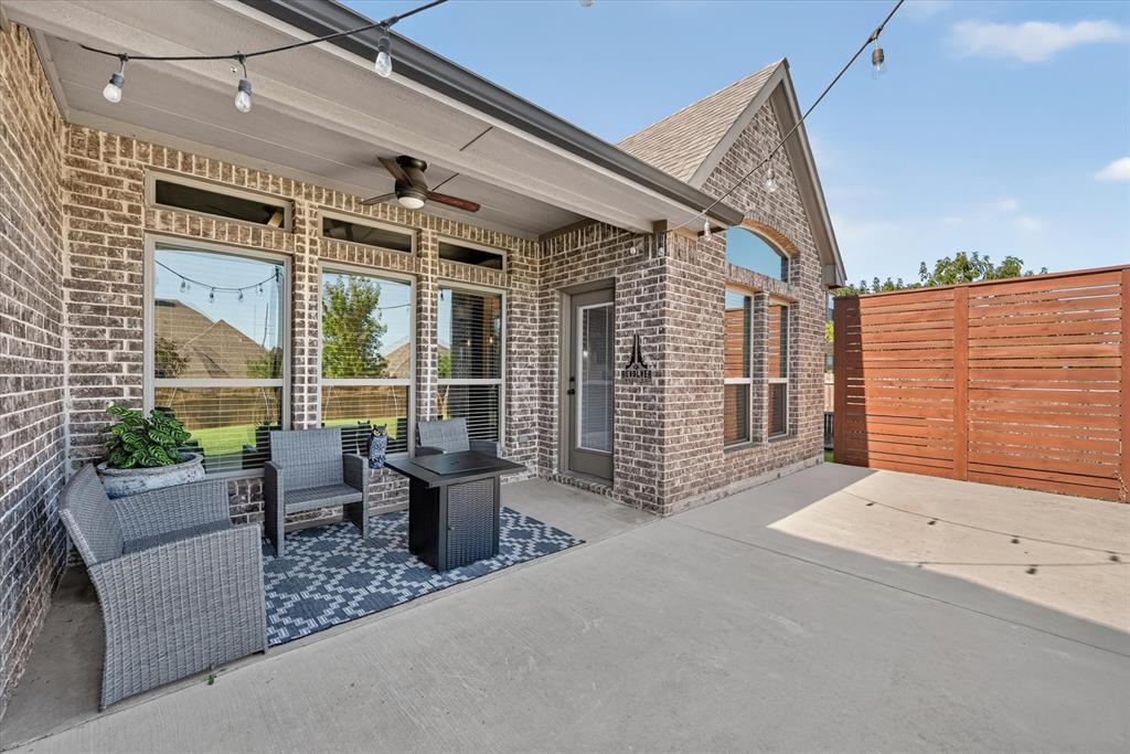 1156 Blue Sky Ln, Burleson, TX 76058 photo