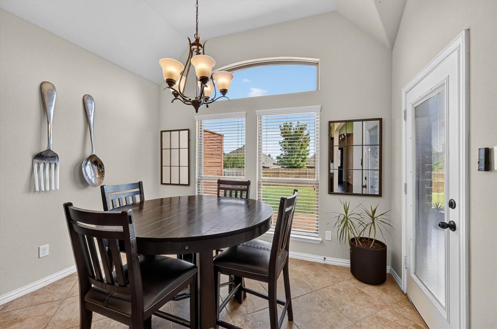 1156 Blue Sky Ln, Burleson, TX 76058 photo