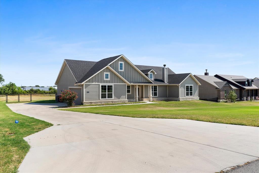 1011 Northern Oaks Ct, Springtown, TX 76082 photo