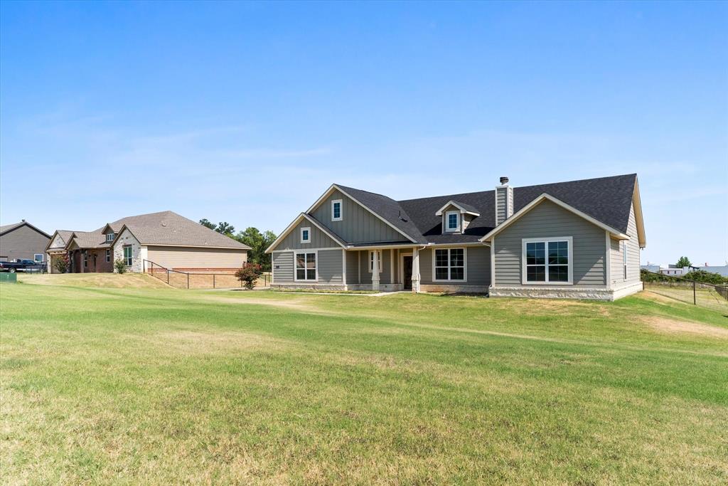 1011 Northern Oaks Ct, Springtown, TX 76082 photo