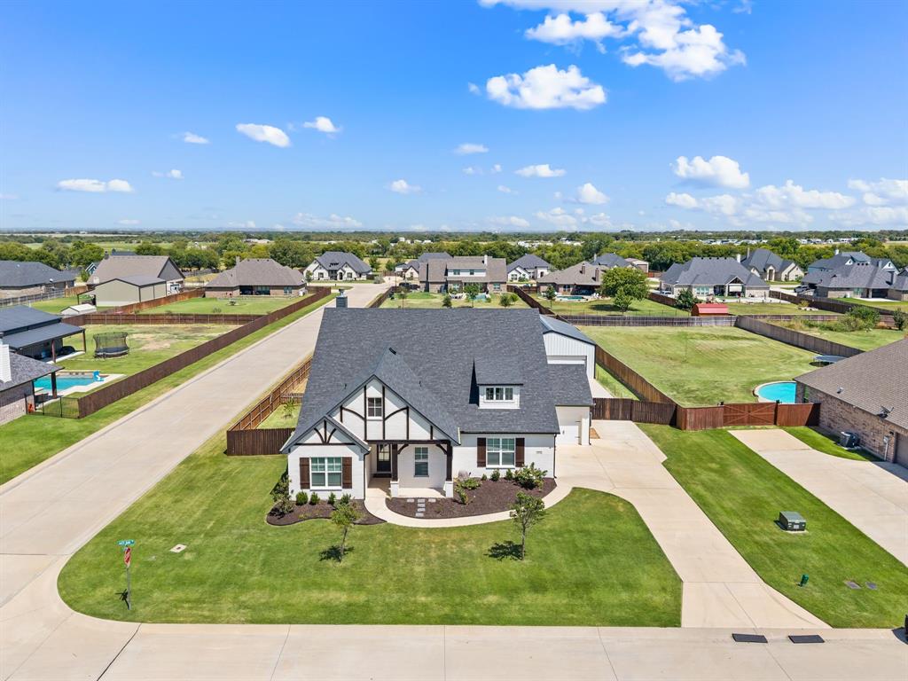 8908 Lazy Oak Dr, Justin, TX 76247 photo