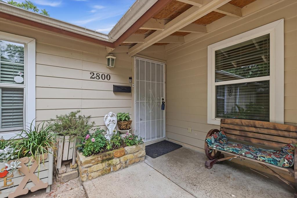 2800 Brockbank Dr, Irving, TX 75062 photo