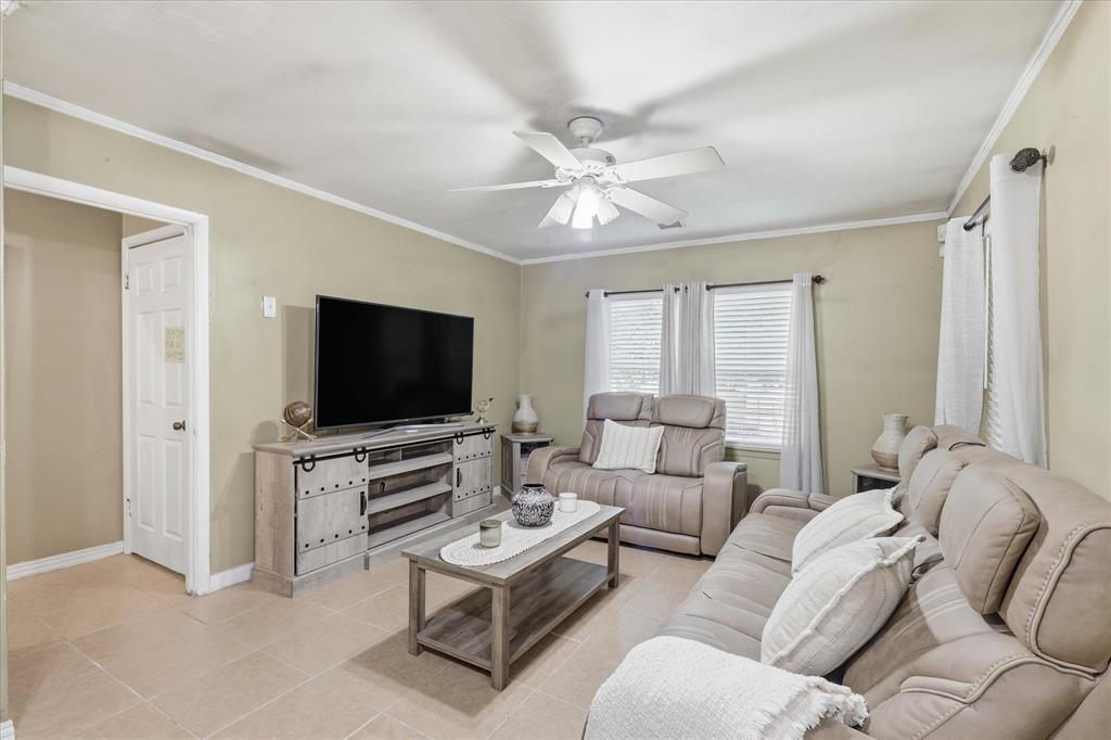 2800 Brockbank Dr, Irving, TX 75062 photo