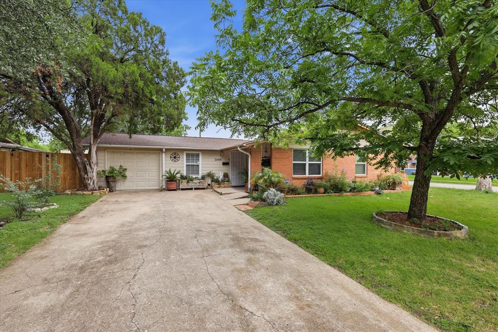 2800 Brockbank Dr, Irving, TX 75062