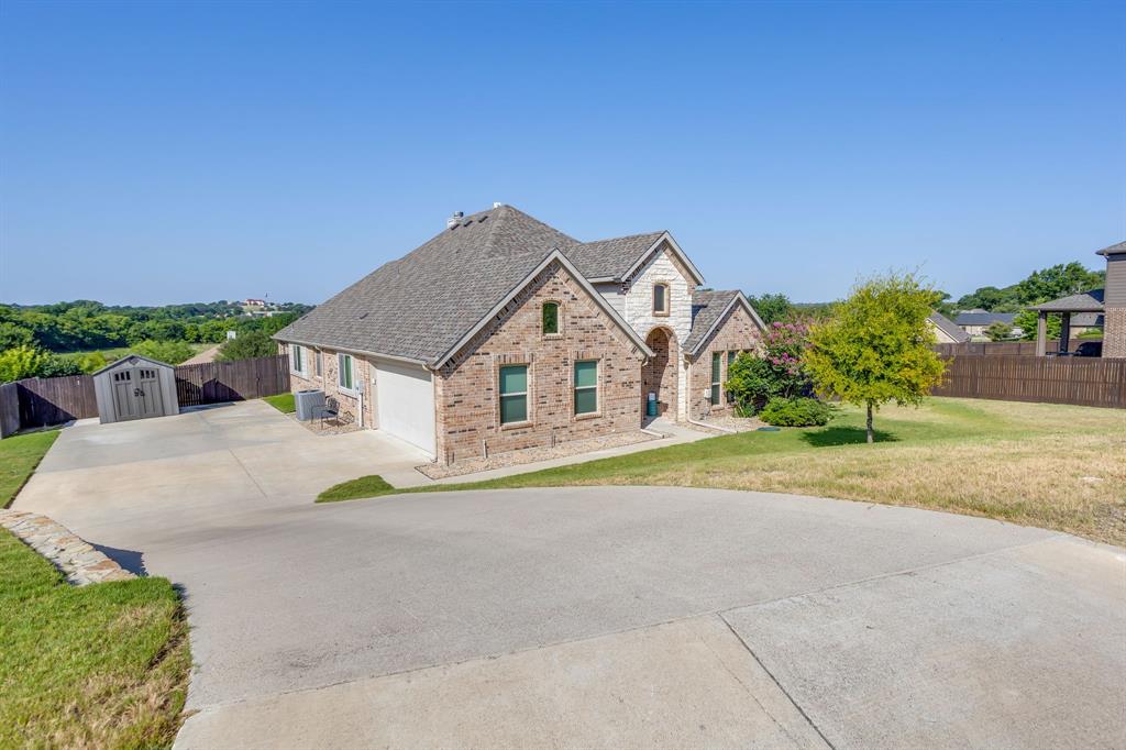 106 Hannah Ct, Weatherford, TX 76085