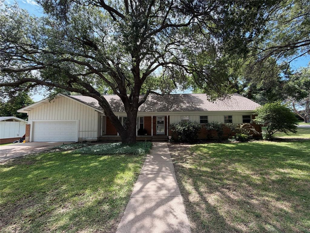 3100 Cortez Dr, Fort Worth, TX 76116
