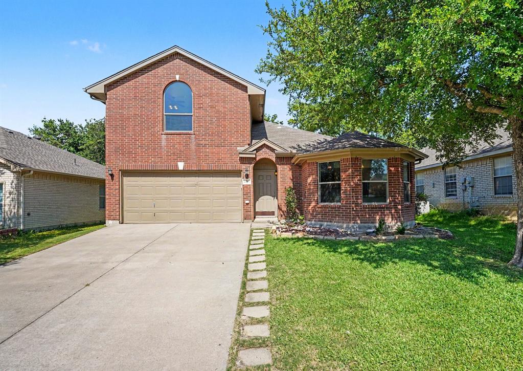 2541 Rivers Edge Dr, Fort Worth, TX 76118