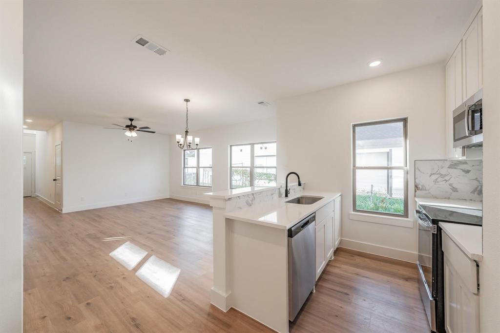 1233 Meriwether St, Fort Worth, TX 76115 photo
