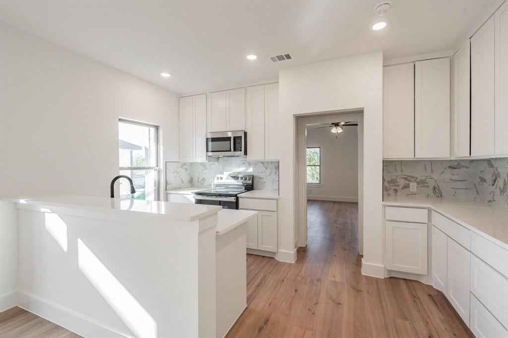 1233 Meriwether St, Fort Worth, TX 76115 photo