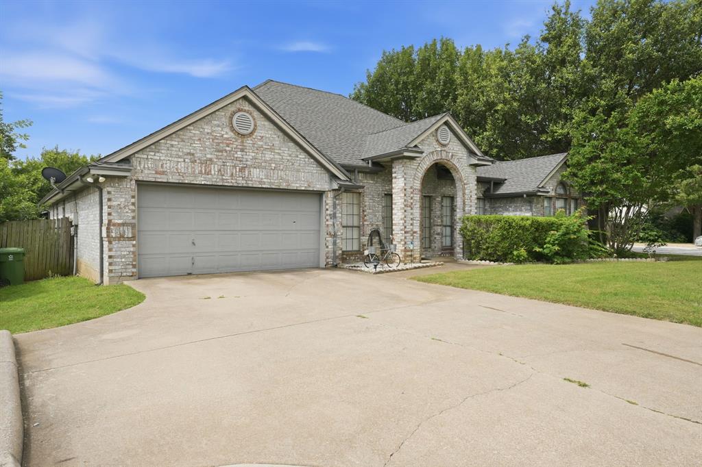 7600 Chapman Dr, North Richland Hills, TX 76182 photo