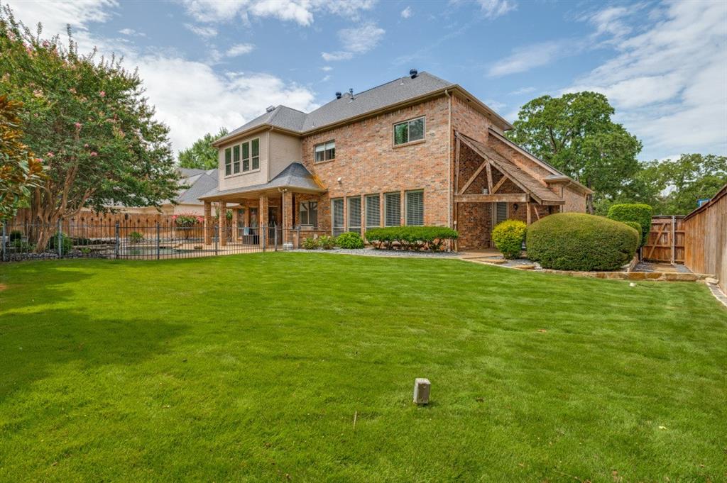 8 Hidden Lake Ct, Mansfield, TX 76063 photo