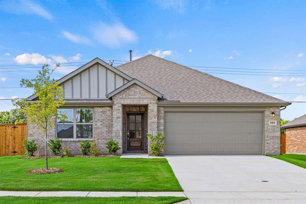 556 Stone Hollow Dr, Van Alstyne, TX 75495
