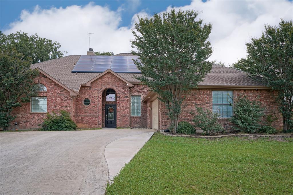 609 Trail End Ct, Hurst, TX 76054