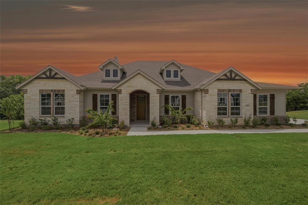 1001 Perrin Ln, Van Alstyne, TX 75495