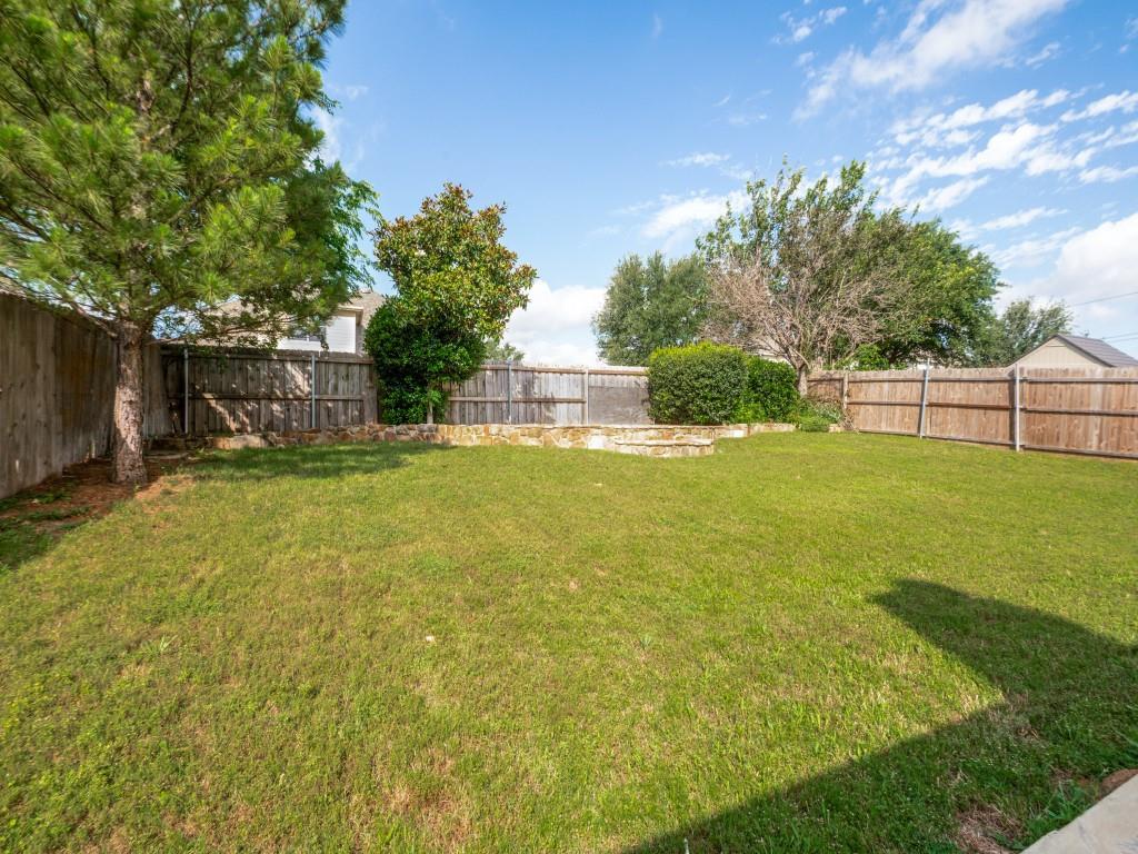 3019 Riverwood Ln, Grand Prairie, TX 75052 photo