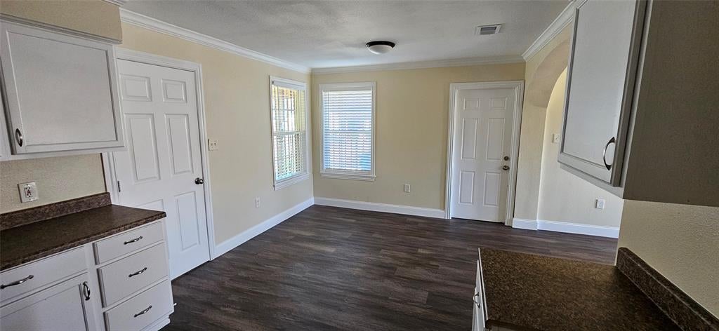1007 Pleasant Dr, Dallas, TX 75217 photo