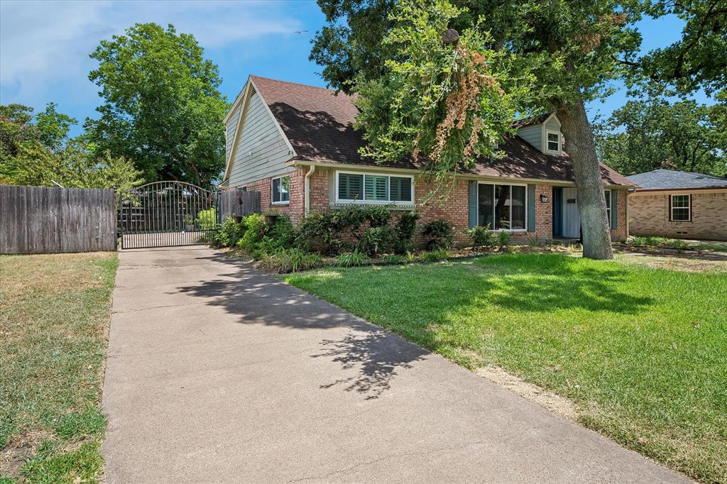 216 Huntingdon Dr, Irving, TX 75061 photo