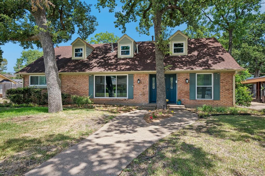 216 Huntingdon Dr, Irving, TX 75061