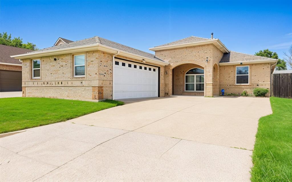 3807 Winding Rd, Arlington, TX 76016