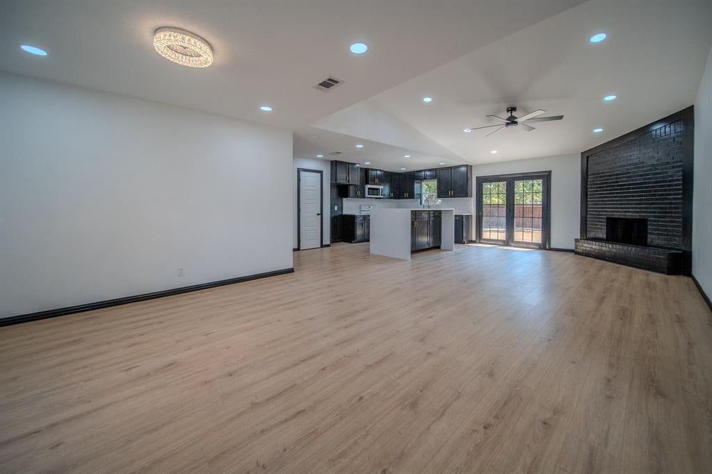 238 Prairie Vista Dr, Dallas, TX 75217 photo