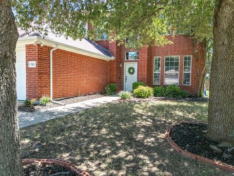 Single Family Residence in Saginaw TX 753 Bridle Trail.jpg