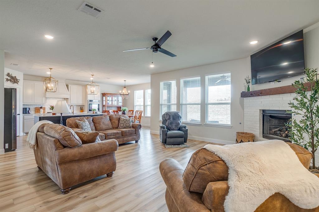 11709 Sand Cat Ct, Godley, TX 76044 photo
