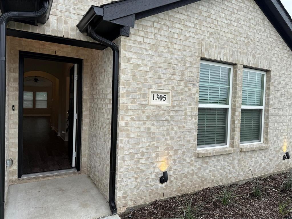 1305 Brad Kellar Dr, Greenville, TX 75402 photo