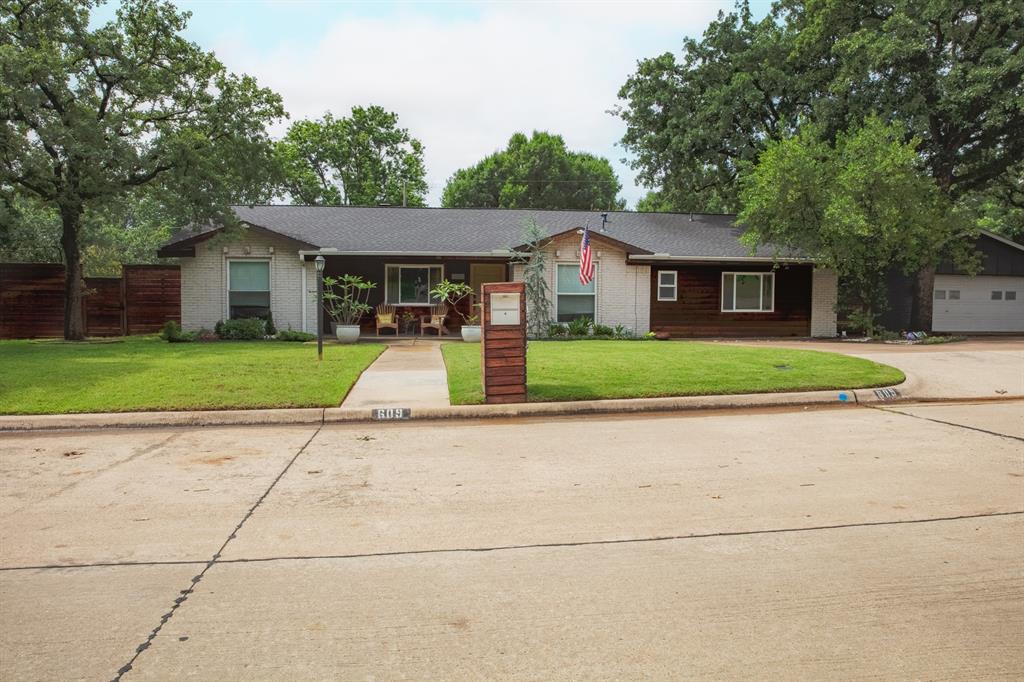 609 Hillside Rd, Colleyville, TX 76034