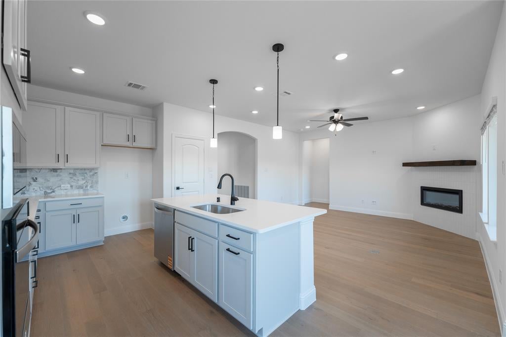 2212 Valencia Dr, Little Elm, TX 75068 photo