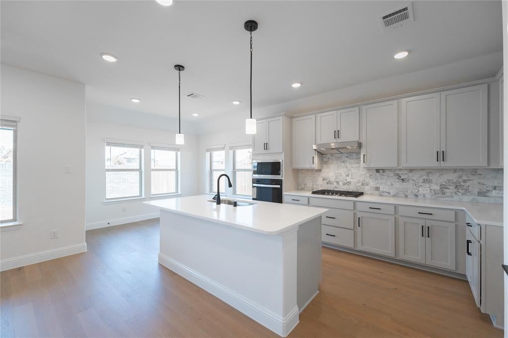 2212 Valencia Dr, Little Elm, TX 75068 photo