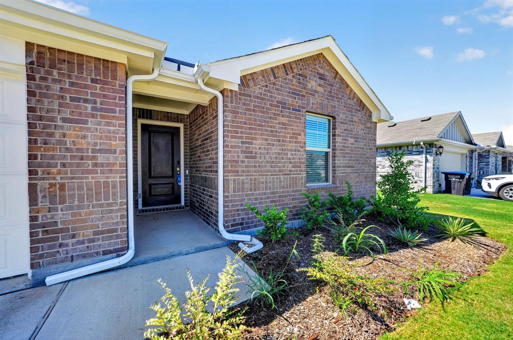 215 Teton St, Greenville, TX 75402 photo