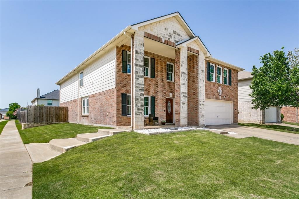 4548 Martingale View Ln, Fort Worth, TX 76244 photo
