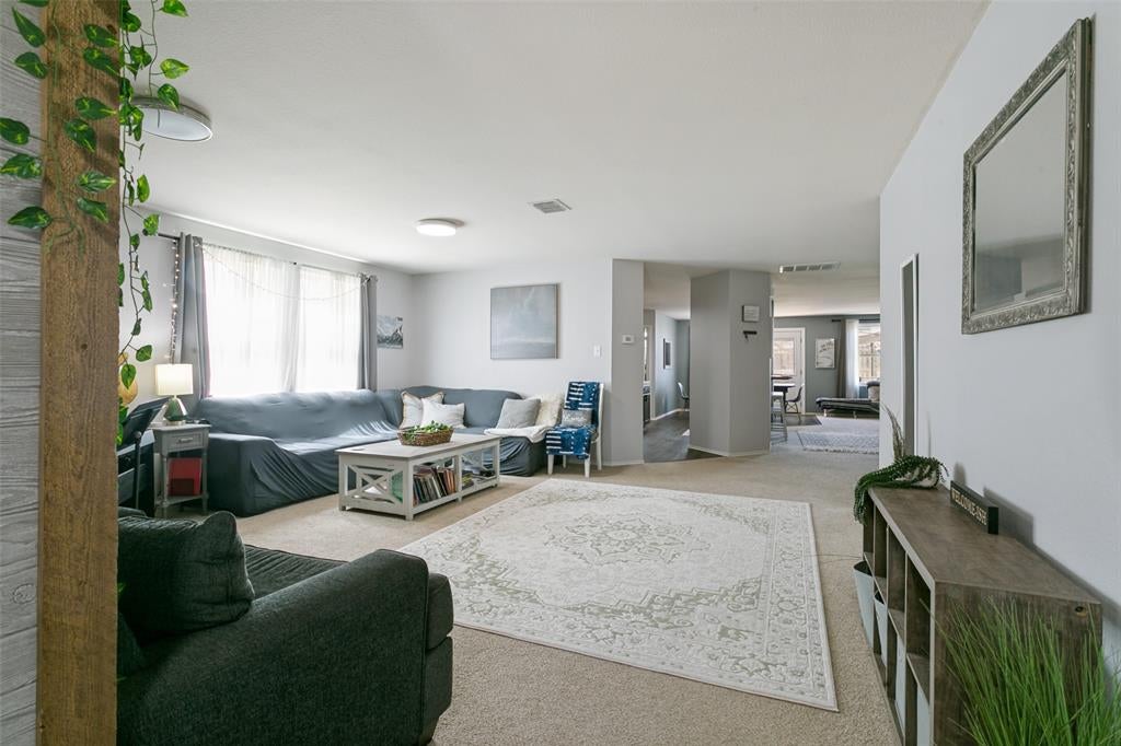 4548 Martingale View Ln, Fort Worth, TX 76244 photo