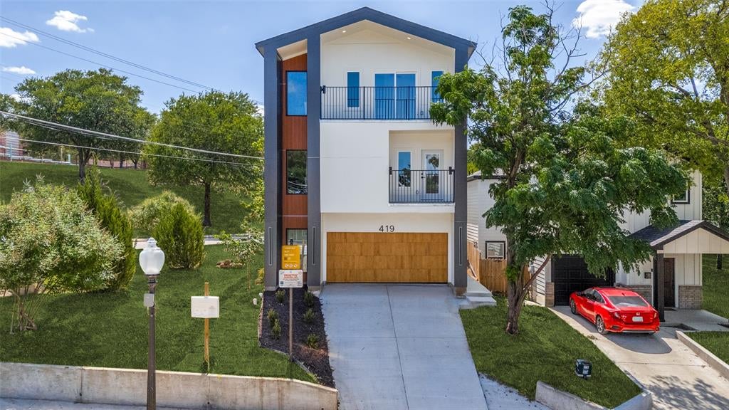 419 Denley Dr, Dallas, TX 75203
