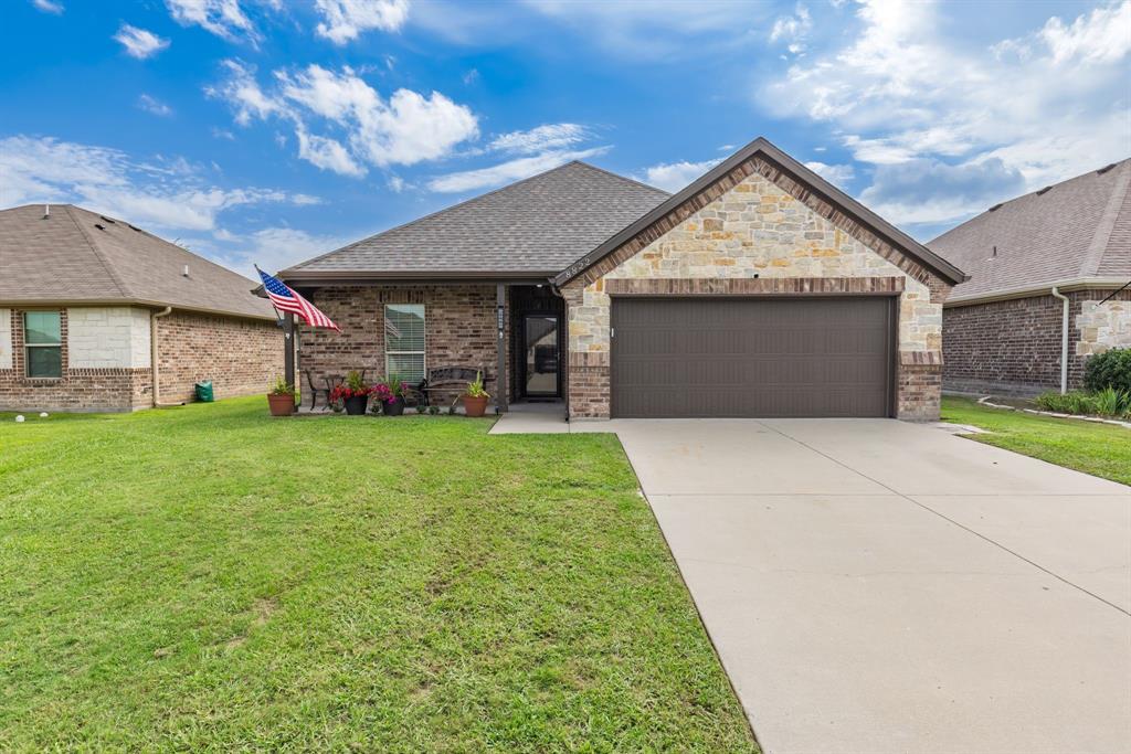 8822 Kiowa Dr, Greenville, TX 75402