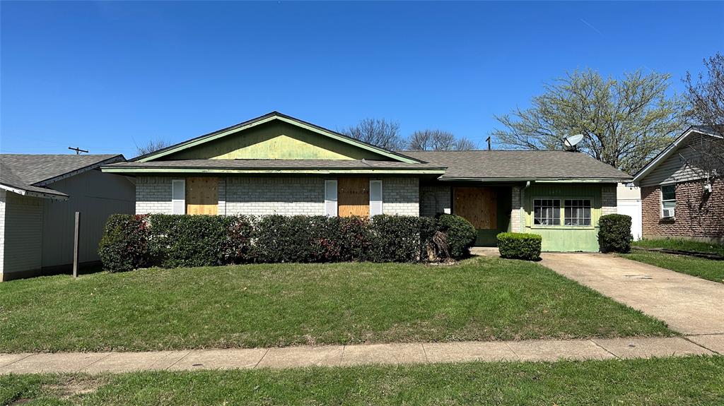 6451 Moonhill Dr, Dallas, TX 75241