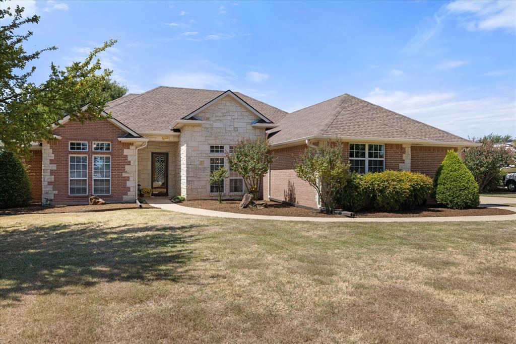 2101 Emerald Bend Ct, Granbury, TX 76049