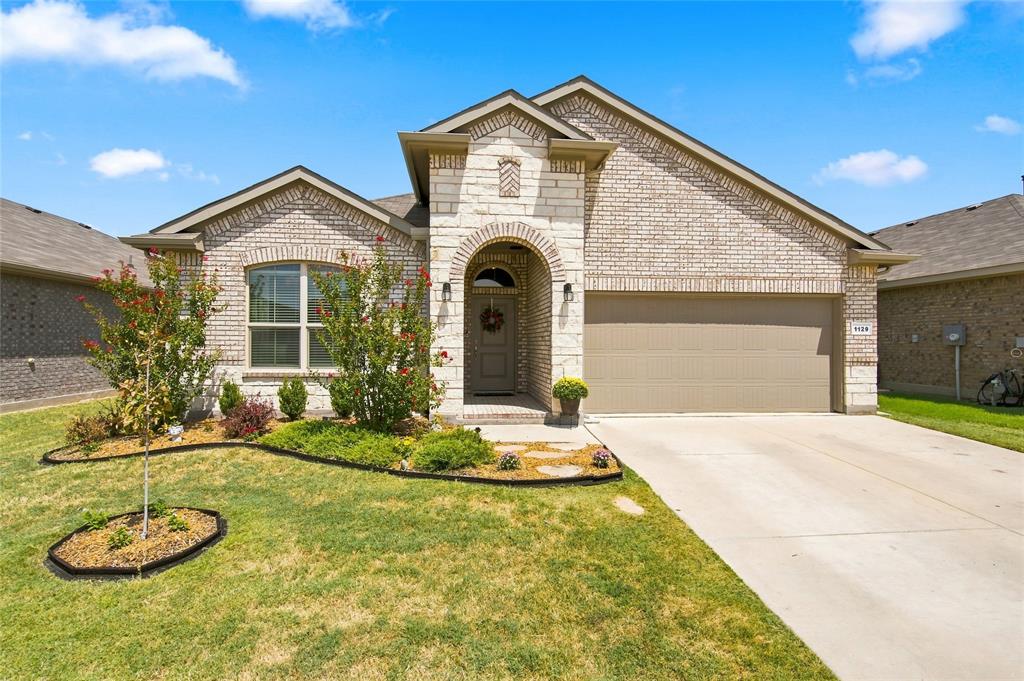 1129 Blackhorse Trl, Fort Worth, TX 76247