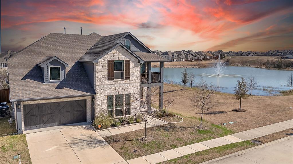 1411 Fishergate Dr, Forney, TX 75126