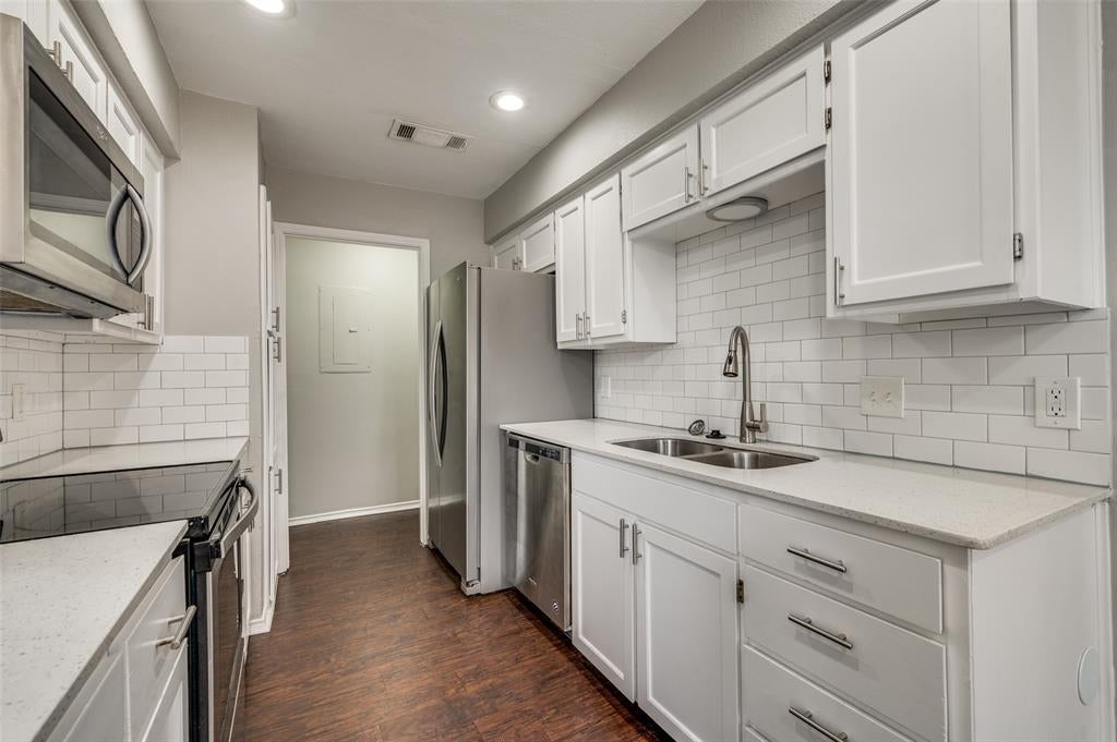 115 Peachtree Ct, Kennedale, TX 76060 photo