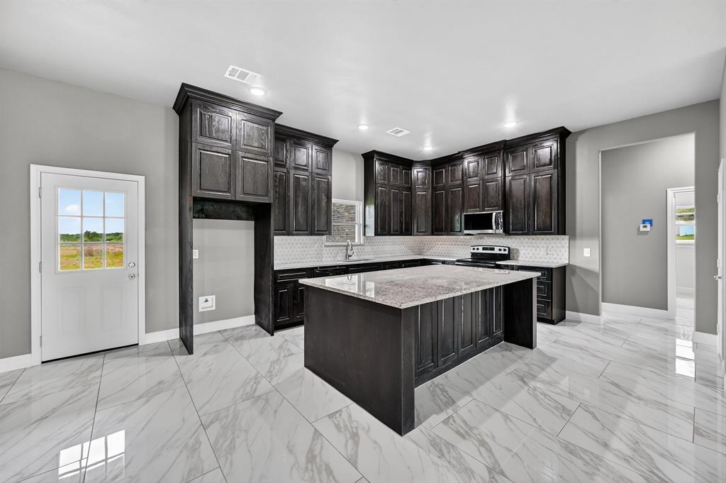 4510 County Road 307, Grandview, TX 76050 photo