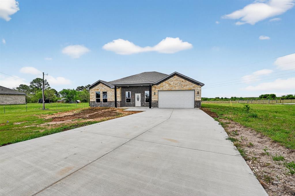 4510 County Road 307, Grandview, TX 76050 photo
