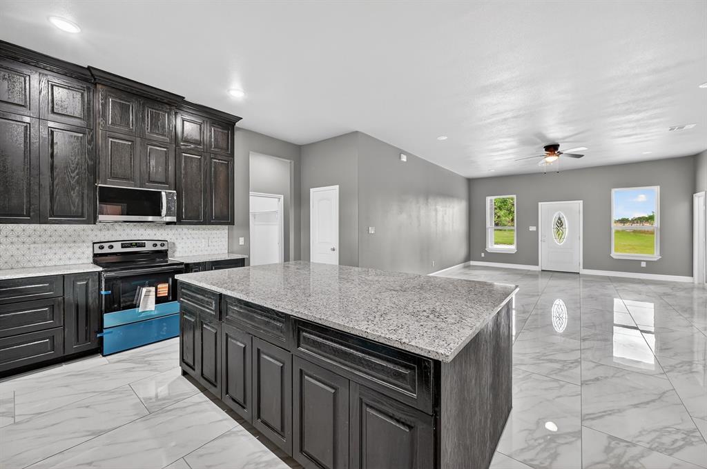 4510 County Road 307, Grandview, TX 76050 photo