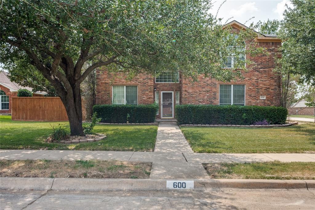 600 Sunfish Dr, Crowley, TX 76036