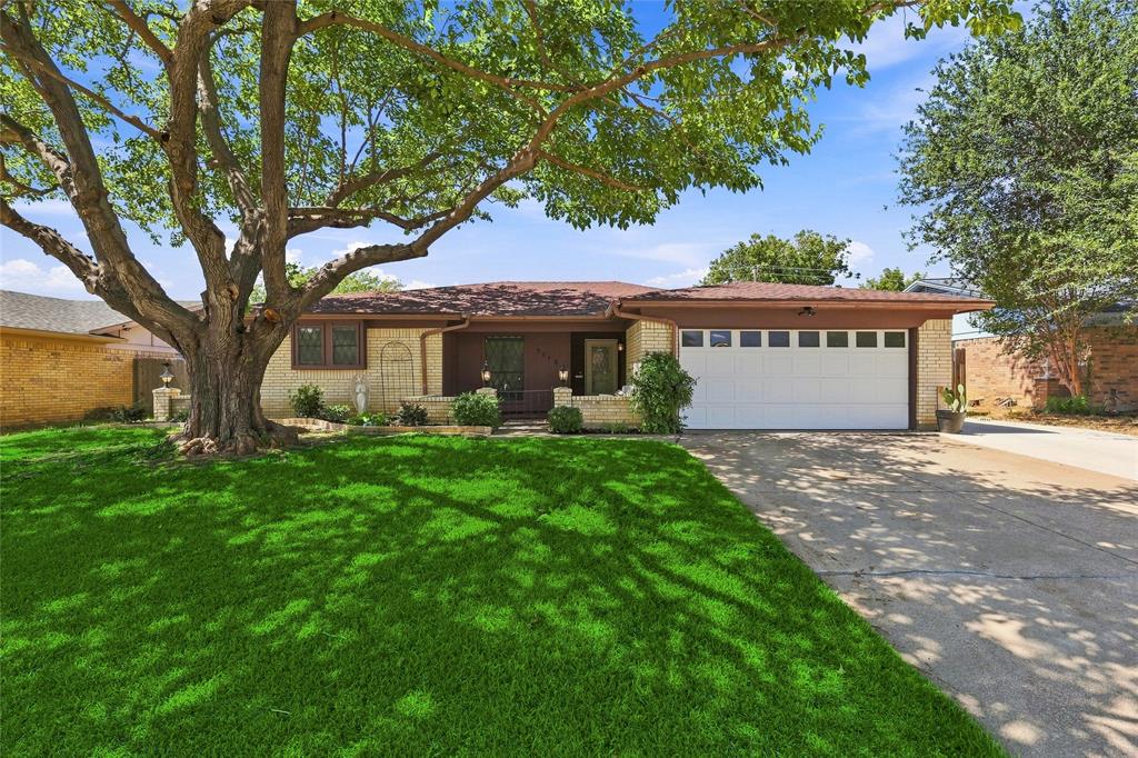3113 Mossy Oak Ln, Bedford, TX 76021
