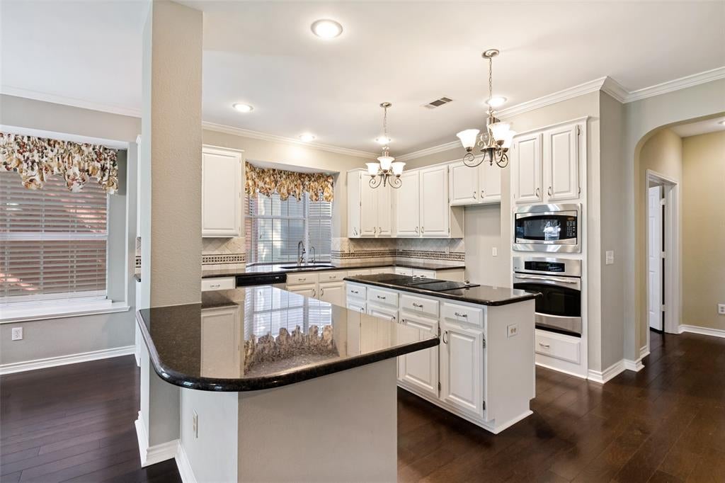 7529 Vineyard Trl, Garland, TX 75044 photo