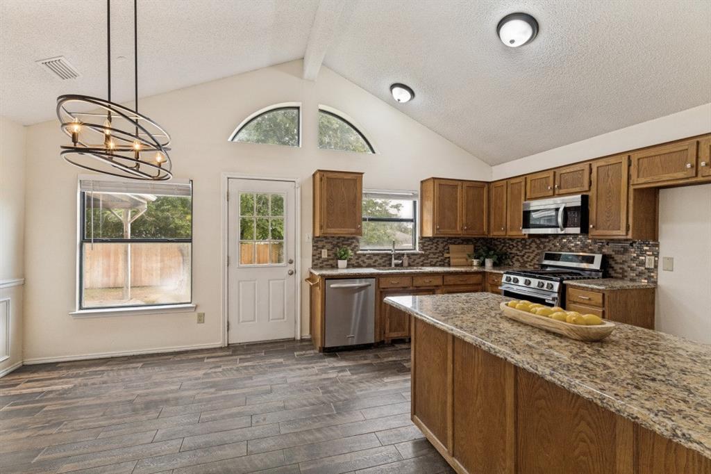 10209 Cool Spring Dr, Fort Worth, TX 76108 photo