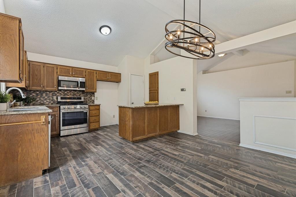 10209 Cool Spring Dr, Fort Worth, TX 76108 photo