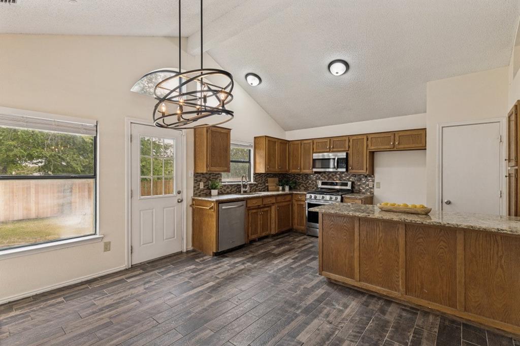 10209 Cool Spring Dr, Fort Worth, TX 76108 photo